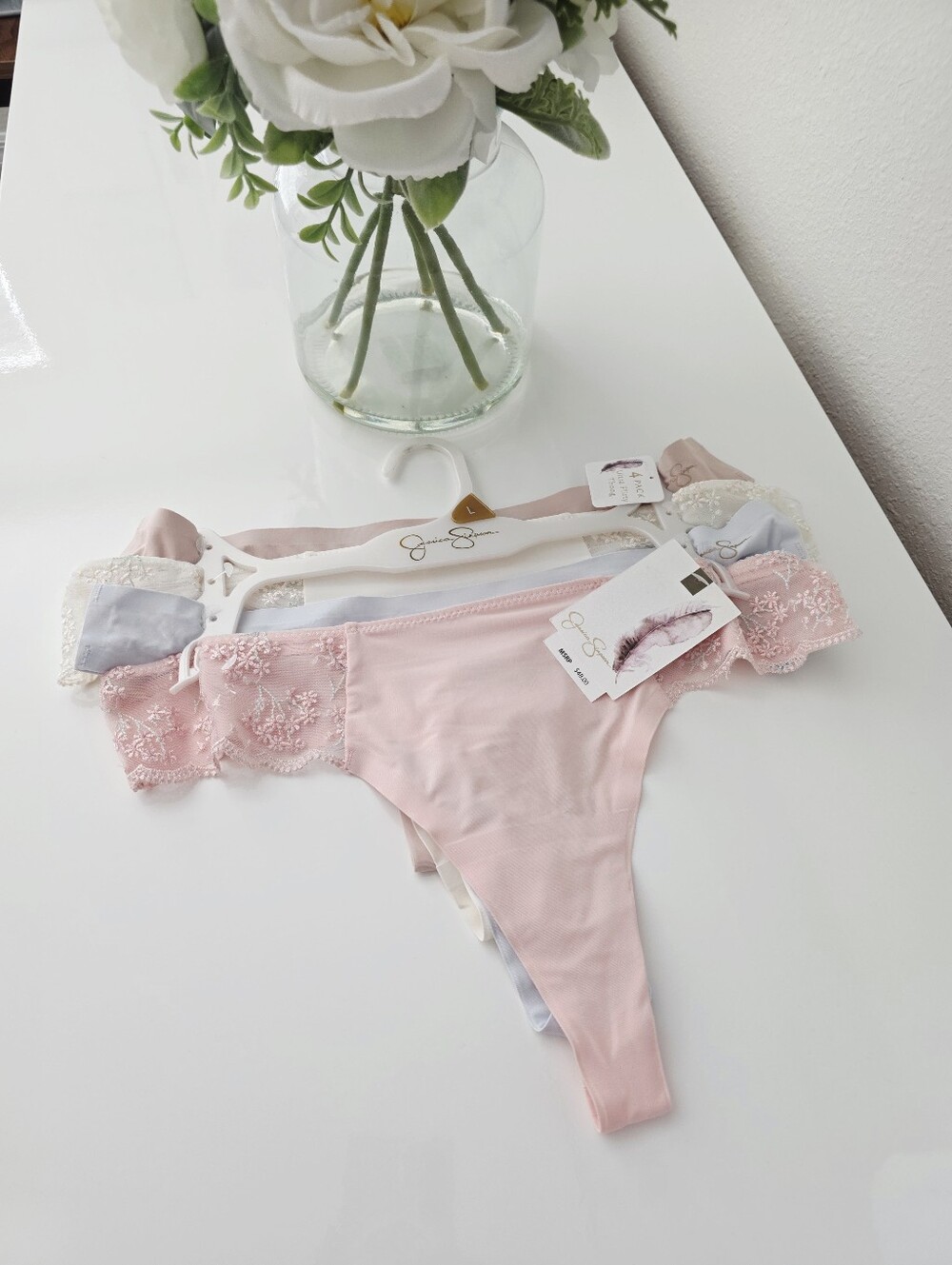 JESSICA SIMPSON💘 Brand New 4-Pack Ultra Flirty Thong SIZE L